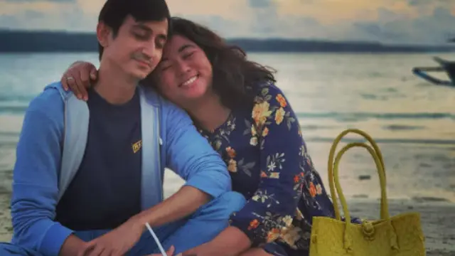 Vakum Jadi Artis, Ini 6 Potret Terbaru Roy Posende Saputra Bareng Sang Istri