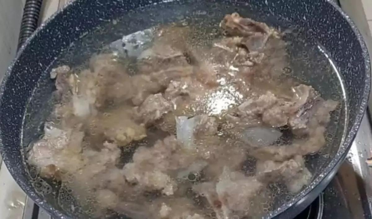 <b>2. Rebus Daging</b>