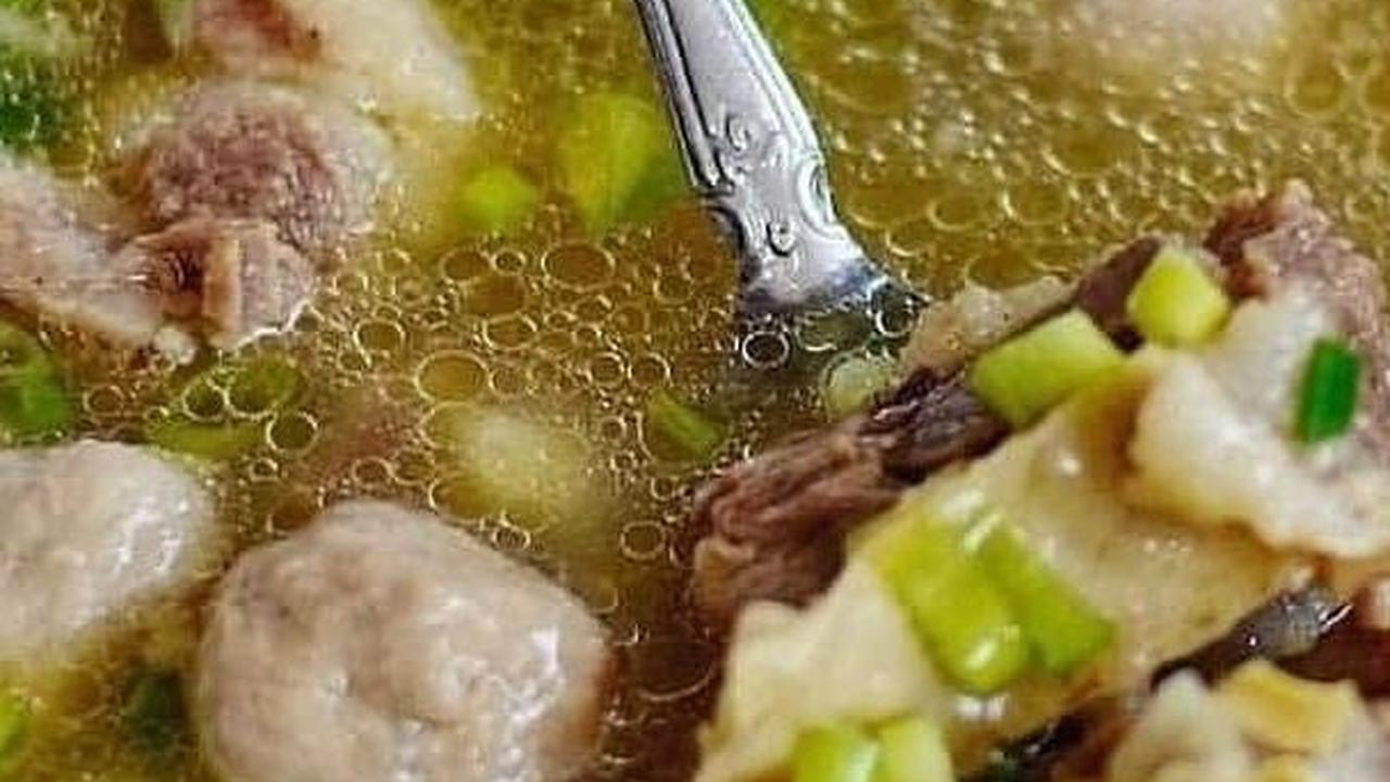 <b>Bahan-Bahan Utama Kuah Bakso</b>