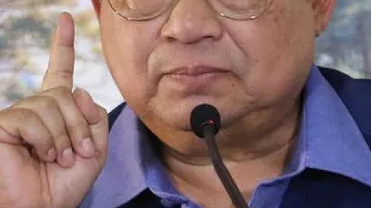 Saat disinggung mengenai rencana pertemuan dengan Susilo Bambang Yudhoyono, Anas memilih tidak menjawab secara jelas.  "Nunggu mimpi dulu. Komunikasi batin," kata dia.