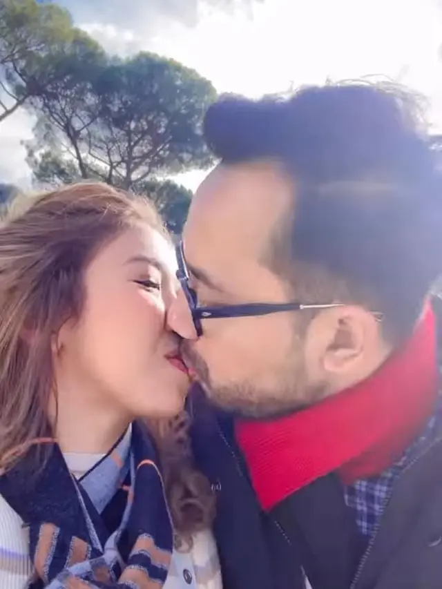 10 Potret Mesra Kiky Saputri dan Suami Honeymoon di Eropa, Didoakan Segera Punya Momongan