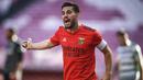 Pizzi. Gelandang serang Portugal berusia 32 tahun ini baru saja bergabung dengan klub asal Uni Emirat Arab Al-Wahda FC dengan status bebas transfer usai kontraknya habis bersama Benfica yang telah dibelanya sejak awal musim 2013/2014. Ia diikat oleh Al-Wahda FC dengan durasi kontrak hingga Juni 2024. Bersama Benfica ia total tampil dalam 360 laga di semua ajang dengan torehan 94 gol dan 95 assist. Ia juga sempat dipinjamkan ke dua klub Eropa, Espanyol dan Istanbul Basaksehir. (AFP/Patricia De Melo Moreira)