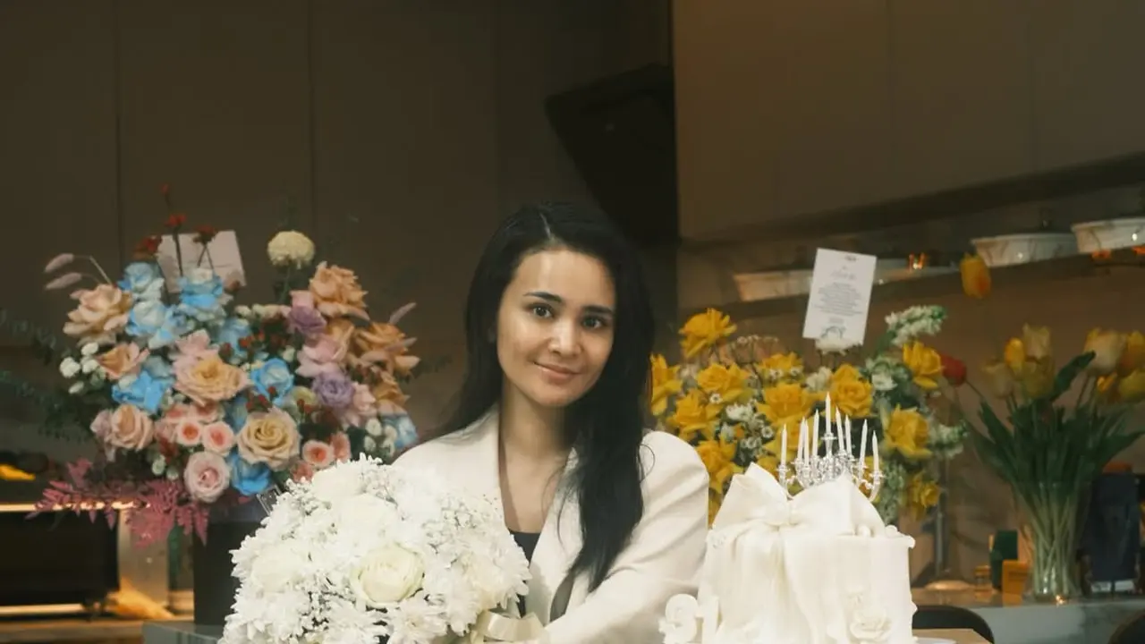 Gaya Michelle Ziudith Rayakan Ulang Tahun ke-31, Tetap Menawan dengan Bare Face yang Glowing