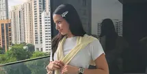 Nia Ramadhani curi perhatian dengan gayanya yang bak ABG saat di Singapura [@ramadhaniabakrie]