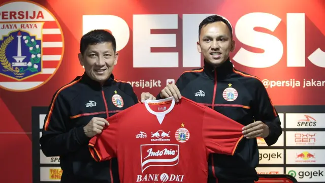 Persija memperkenalkan Rachmad Hidayat.