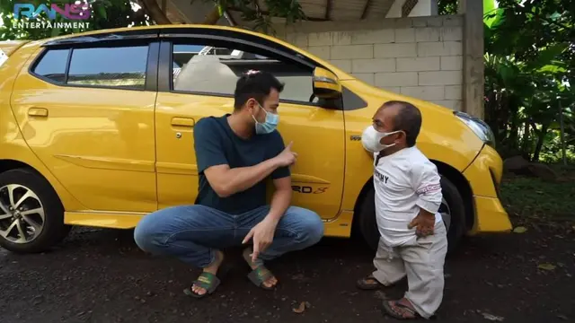 Momen Raffi Ahmad Belikan Ucok Baba Mobil Baru