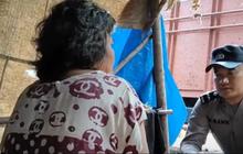 Aipda Nyamano Bedah Rumah Wanita Sebatang Kara, Gubuknya Berdinding Karung Goni