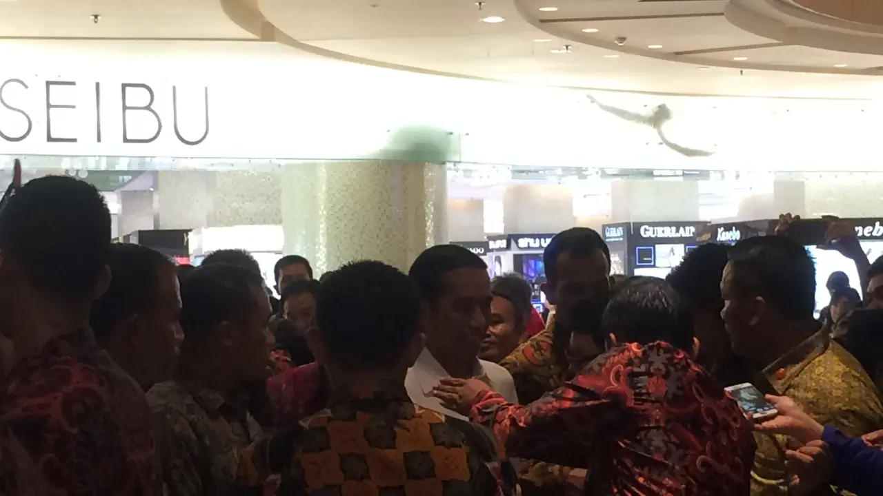 Jokowi di Mall