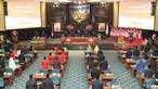 Suasana rapat istimewa antara Gubernur dan Wakil Gubernur DKI Jakarta Anies Baswedan-Sandiaga Uno dengan DPRD Provinsi DKI Jakarta, Jumat (22/6). Pada HUT ke-491, Pemprov DKI Jakarta mengangkat tema 'Adil, Maju, Bahagia'. (Liputan6.com/Immanuel Antonius)