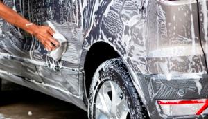 Ilustrasi cuci mobil (Foto: Shutterstock)