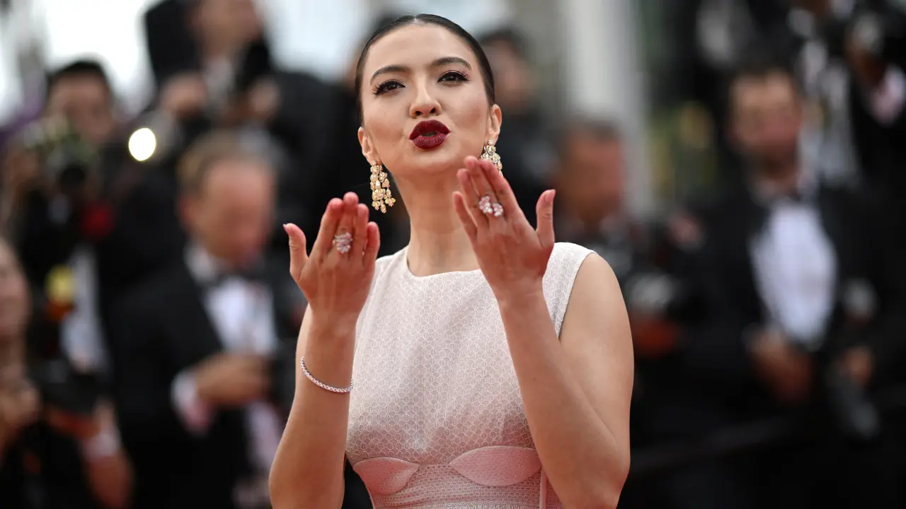 Raline Shah dan Lee Jung Jae di Red Carpet Cannes Film Festival