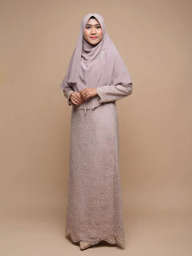 Model Gamis Brokat Ibu-Ibu Terbaru