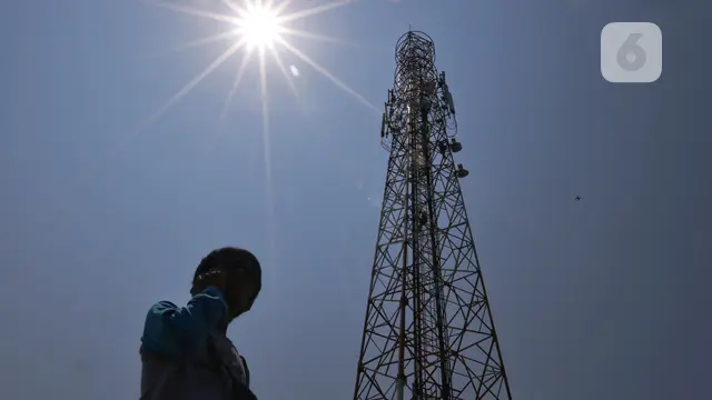 Melihat Perawatan Tower Telekomunikasi di Kepulauan Seribu