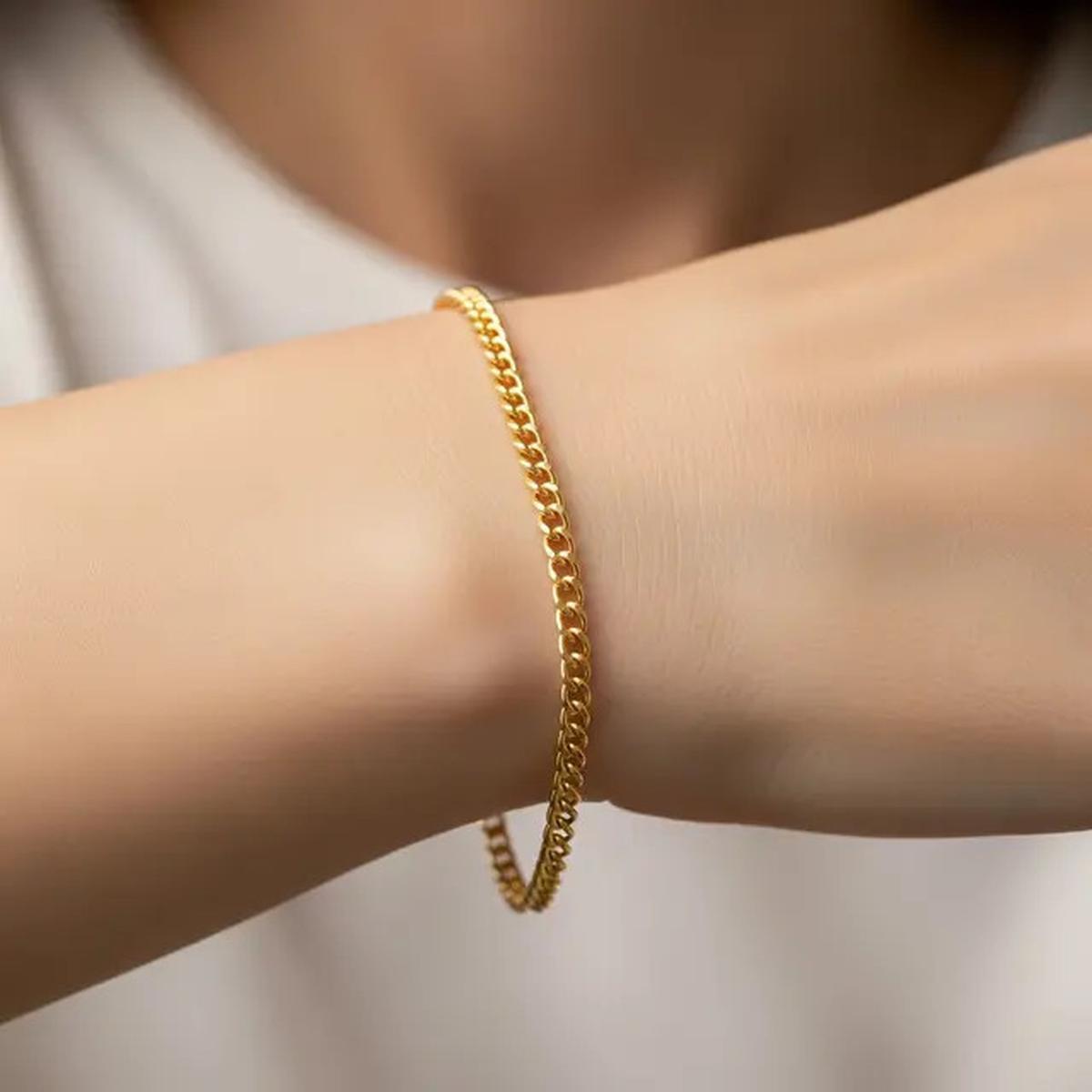 Gelang 3 Gram, 5 Gram, atau 20 Gram: Mana yang Cocok untuk Tangan Berisi?