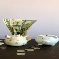 Ilustrasi THR (unsplash.com/Diane Helentjaris)