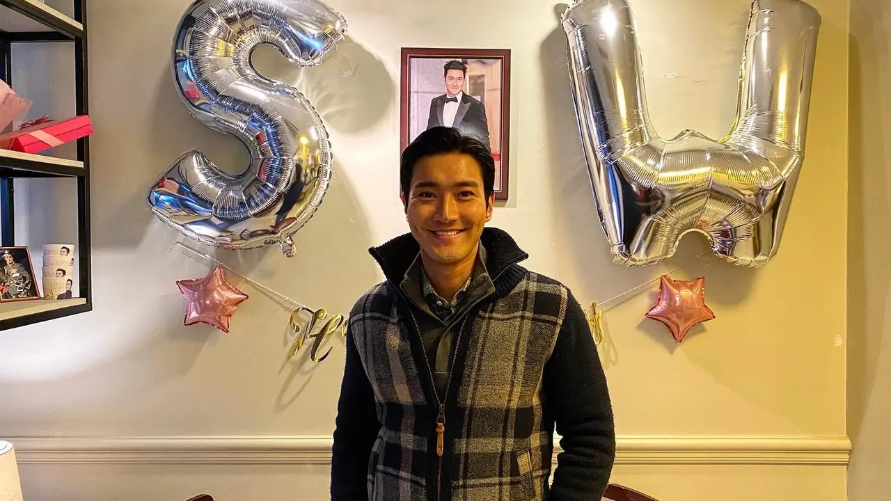 Choi Siwon (Twitter/ siwonchoi)