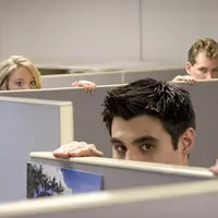 Punya cowok atau cewek inceran di kantor dan ingin berhasil ngegebet rekan kerja? Simak tipsnya di Vidio.com beriku ini.
