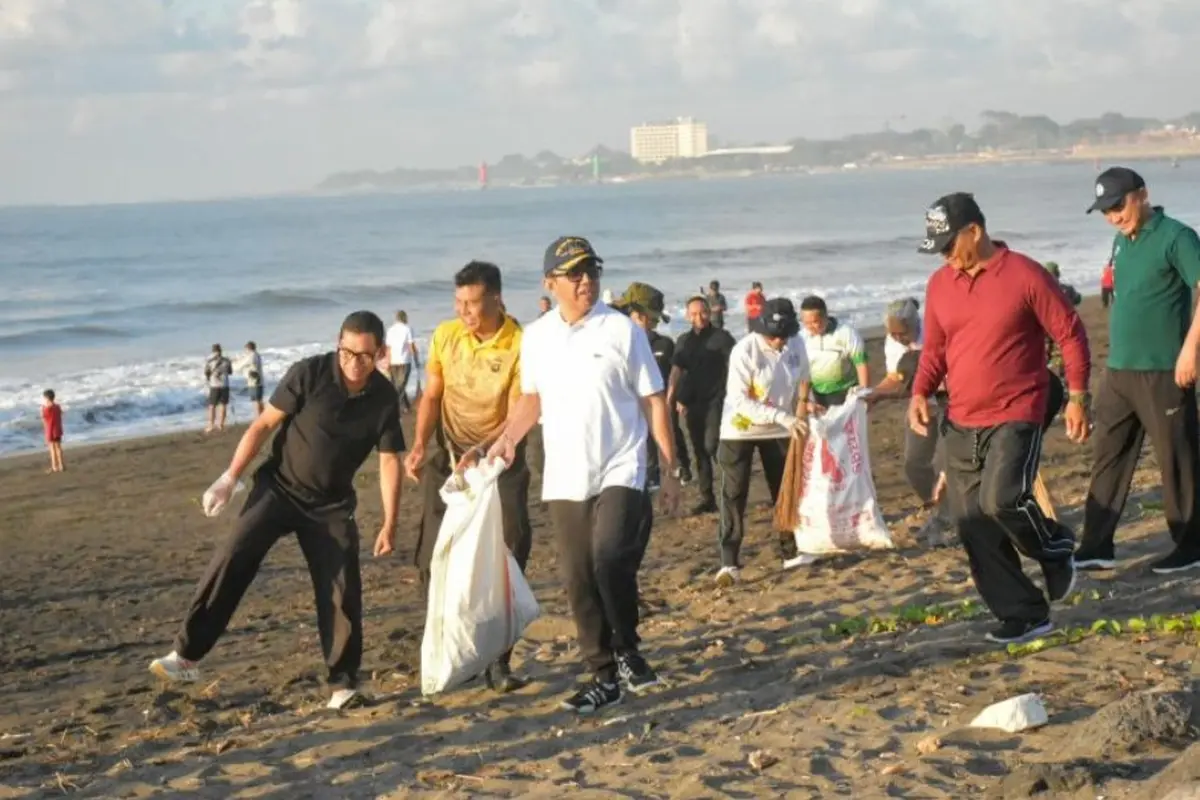 Wali Kota Denpasar I Gusti Ngurah Jaya Negara bersama Wakil Wali Kota Denpasar I Kadek Agus Arya Wibawa, Sekda Kota Denpasar I Gusti Ngurah Eddy Mulya.