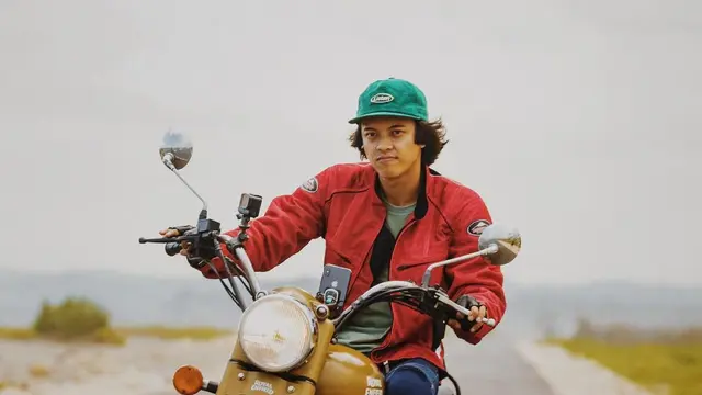 Kembali Main Film, Ini 6 Potret Terbaru Bisma Karisma yang Baru Saja Ultah ke-31