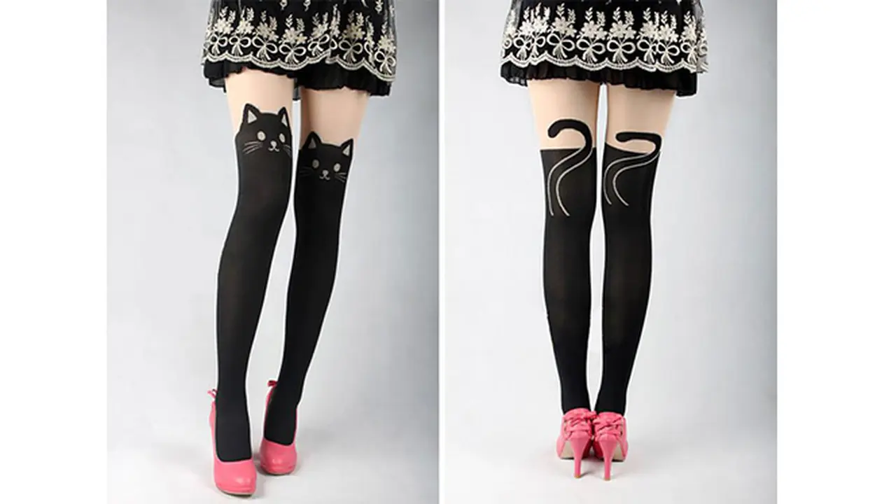 Tampil Beda dengan Kaos Kaki dan Stocking Berdesain Nyeleneh