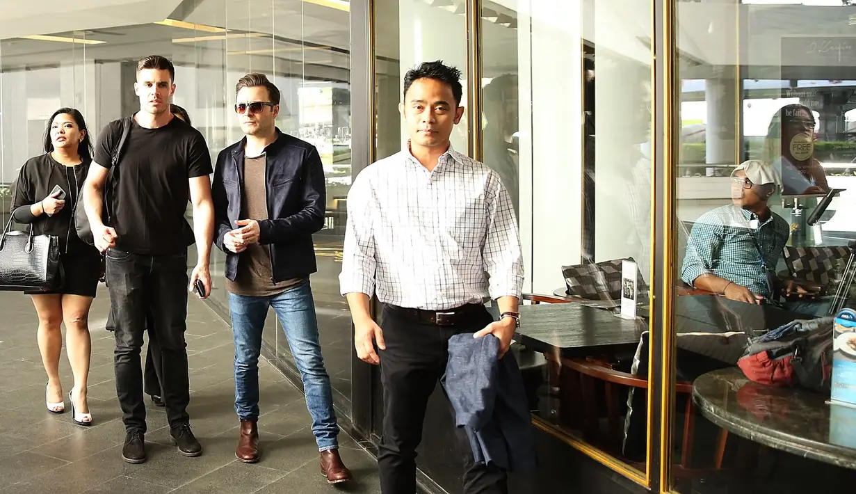 Hal yang berbeda akan disuguhkan Shane Filan dalam konsernya kali ini. Terlihat dengan tiket yang berharga Rp 600 ribu (silver), Rp 850 ribu (gold), dan Rp 1,2 juta (platinum) ini bakal menjanjikan sesuatu yang spesial. (Bambang E. Ros/Bintang.com)