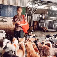 Tetap Cantik Menawan, Ini 6 Potret Cantik Cassandra Lee Pakai Kaos Oblong. (Foto: instagram/cassandraslee)