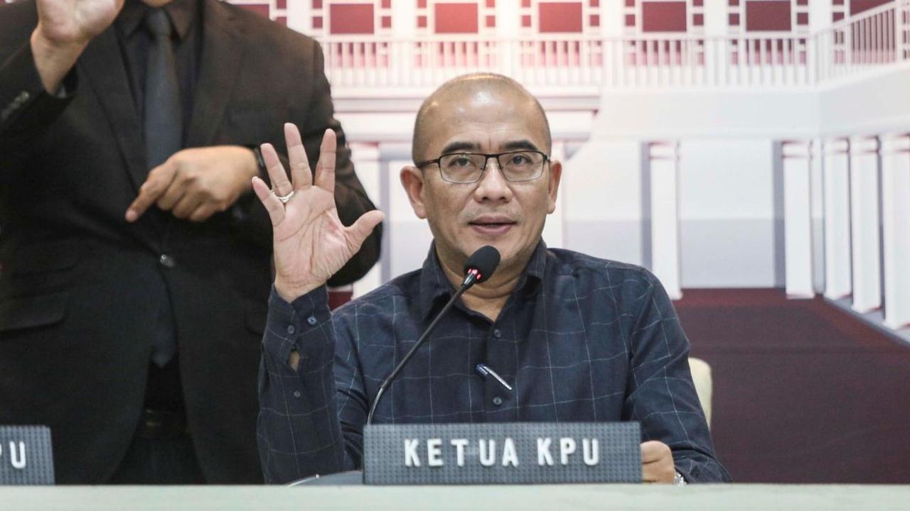 Hasyim mengatakan, data anomali hasil koreksi untuk pemilihan DPRD provinsi dikerjakan KPU provinsi.
