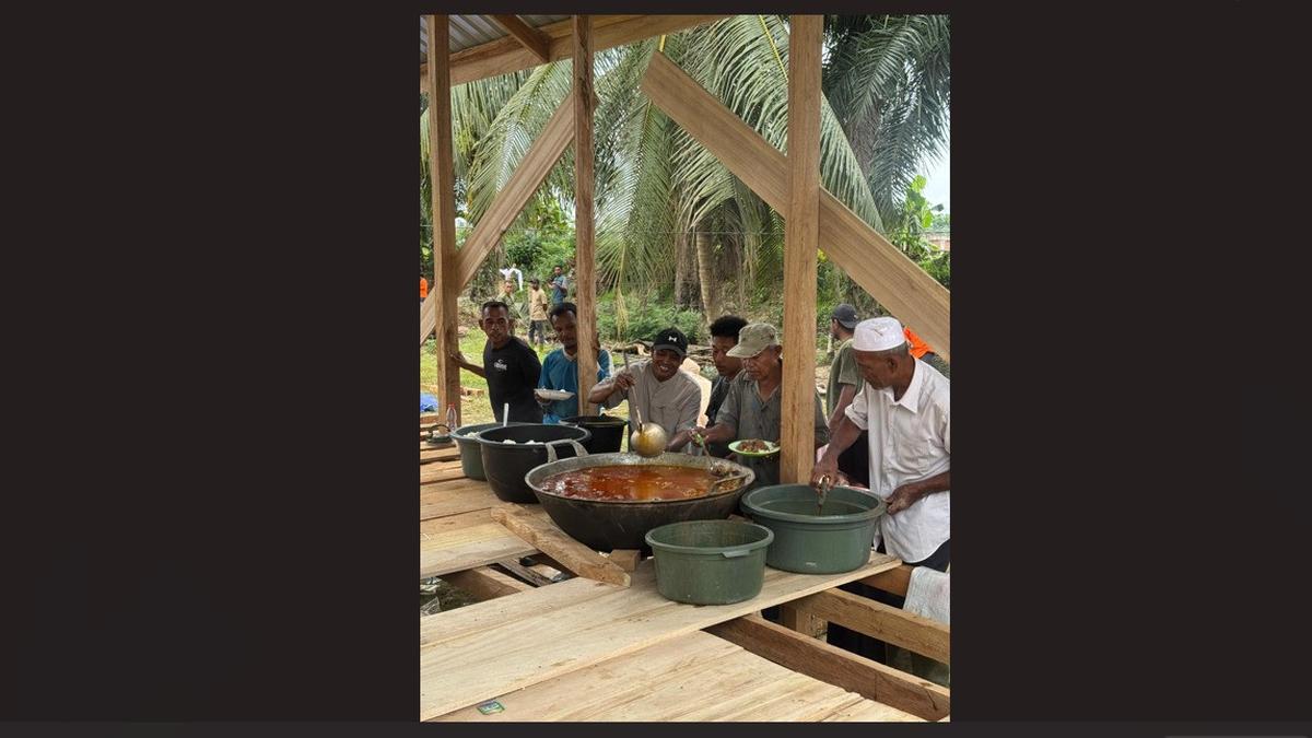 Prabowo Sumbang Dua Sapi Jumbo untuk Tradisi Meugang di Pesantren Aceh