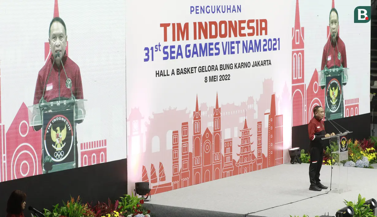 <p>Menteri Pemuda dan Olahraga, Zainudin Amali, memberikan sambutan dalam acara pengukuhan atlet SEA Games 2021. (Bola.com/M Iqbal Ichsan)</p>