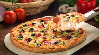 8 Cara Membuat Pizza Rumahan yang Enak, Nagih dan Mudah Dipraktikkan