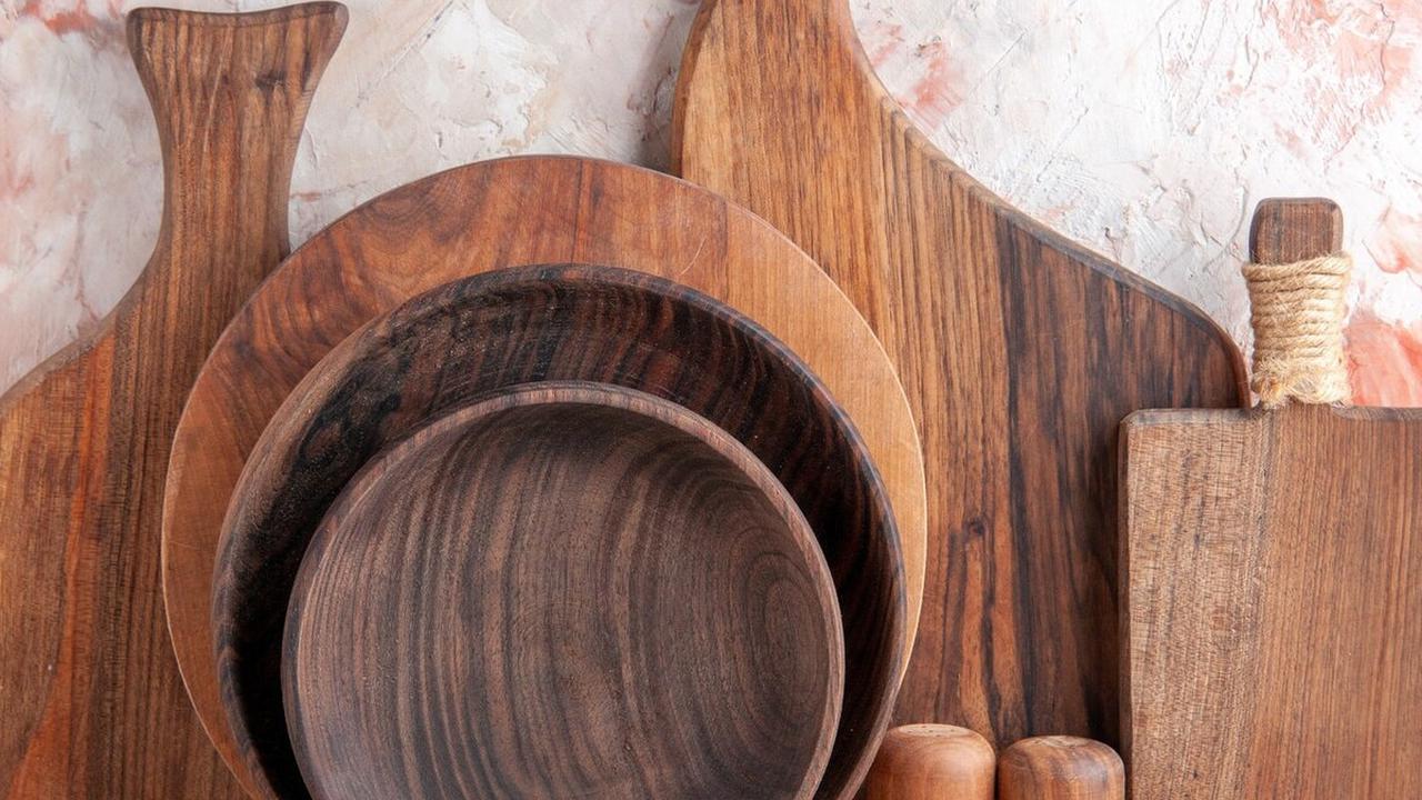 Ilustrasi peralatan masak kayu/freepik.com/KamranAydinov