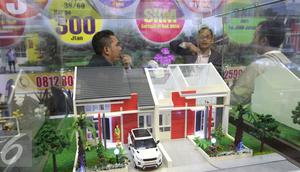 Sebuah miniatur rumah terlihat saat pameran Property Week 2015 di Jakarta, Kamis (17/9/2015). 140 pengembang mengisi pameran tersebut dan di harapkan dapat mengembalikan dinamisme industri properti di dalam negeri. (Liputan6.com/Angga Yuniar)