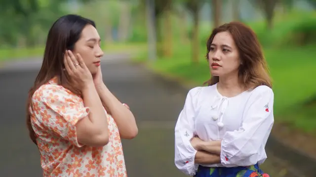 Ilustrasi Mengkritik Orang Lain