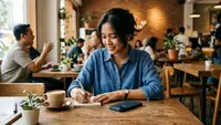 6 Ciri Orang yang Selalu Menaruh HP Tengkurap di Meja Menurut Psikologi, Apa Artinya?