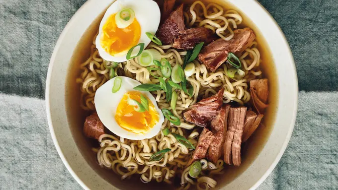 [Bintang] 8 Restoran Ini Sediakan Mi dengan Porsi Super Besar