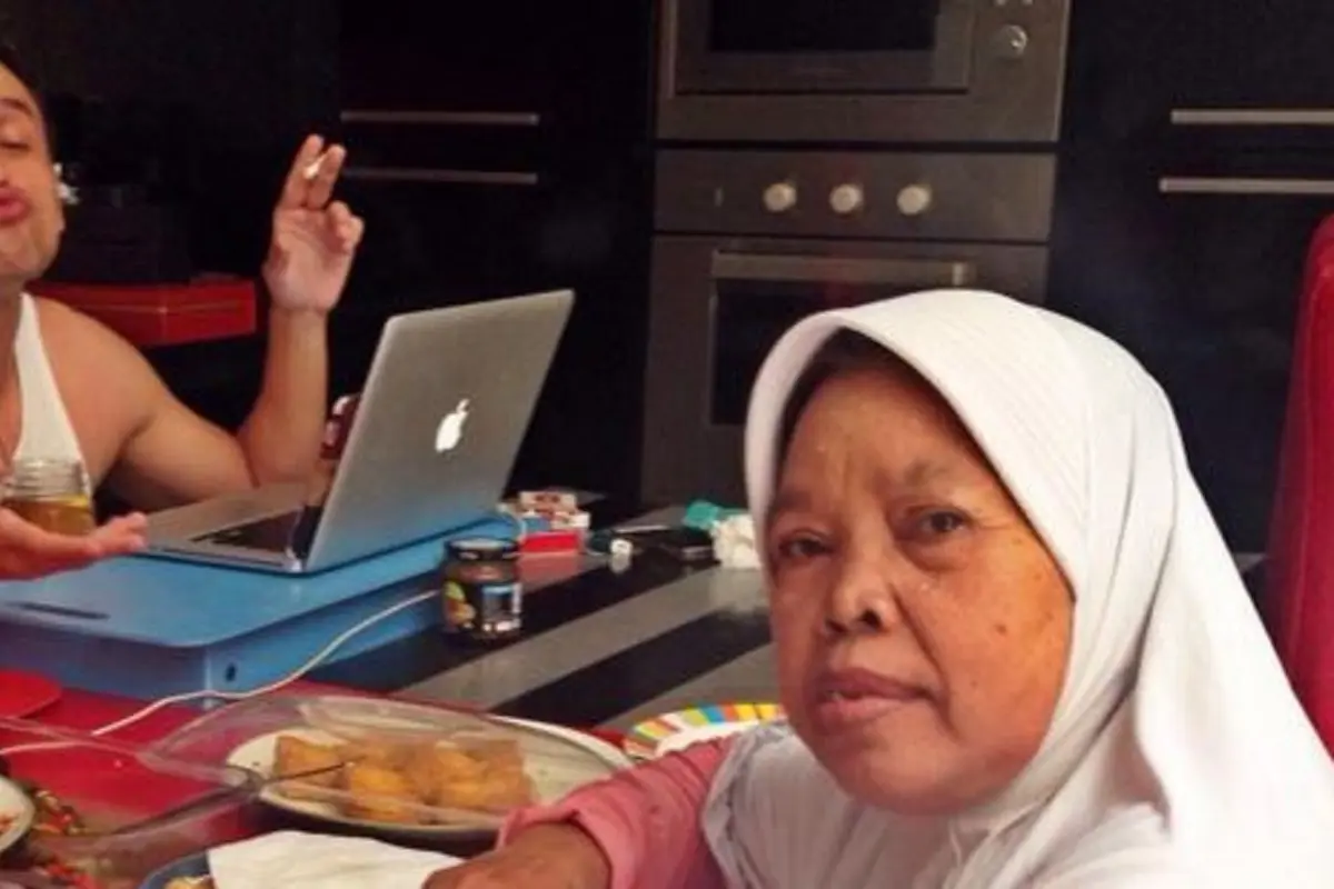 Indra L Bruggman dan tukang pijat