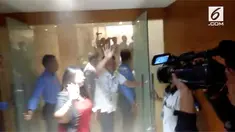 Kebakaran terjadi di lantai 2 Gedung Nusantara III, kompleks DPR/MPR, Senayan.