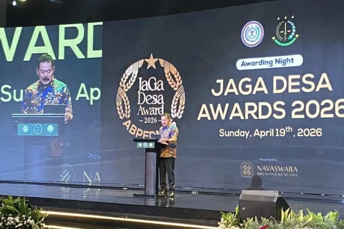 Jaksa Agung ST Burhanuddin menyampaikan sambutan dalam acara Jaga Desa Award 2026 di Jakarta, Minggu malam (19/4/2026).