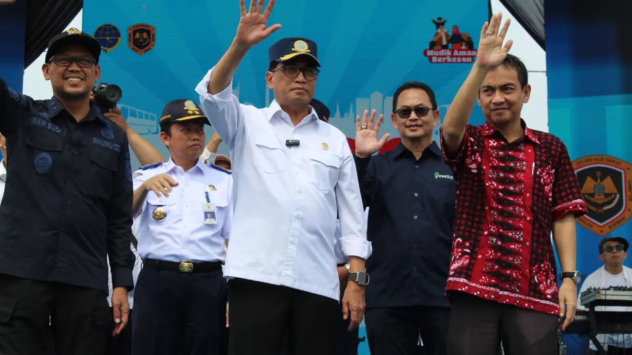Enesis Group kembali bekerja sama dengan Kementerian Perhubungan membagikan 25.000 healthy kit dan 10.000 Adem Sari RTD kepada para pemudik dibeberapa titik.