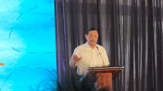 Menteri Koordinator Bidang Kemaritiman dan Investasi (Menko Marves) Luhut Binsar Pandjaitan meresmikan penyelenggaraan Sail Teluk Cendrawasih, di Sarinah, Jakarta, Jumat (3/2/2023).