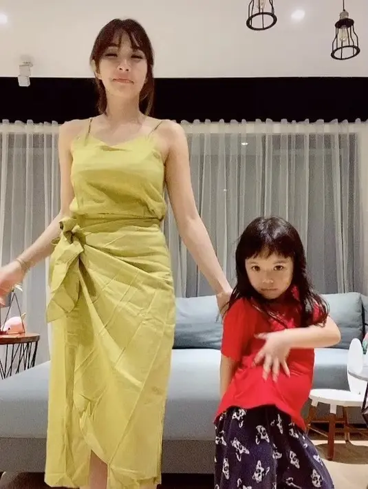 Gisella Anastasia (Instagram/gisel_la)