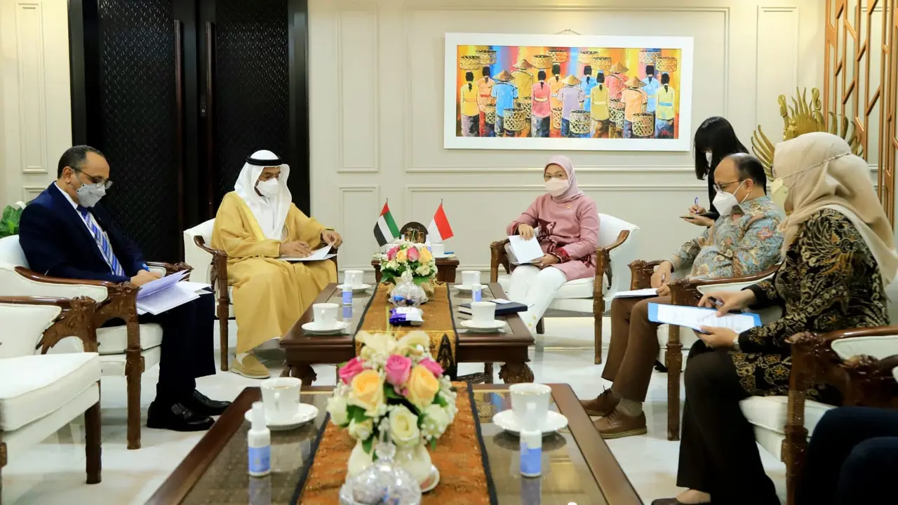 Menaker Ida Fauziyah ketika melakukan pertemuan dengan Duta Besar Uni Emirat Arab (Istimewa)