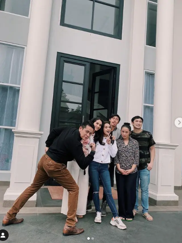 Gerald Yohanes bersama teman main sinetronnya