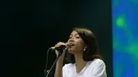 Lirik Lagu Walking Back Home - Vira Talisa