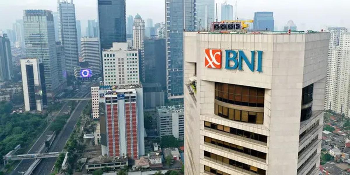 Jadwal Operasional Bank BCA &amp; BRI Saat Libur Lebaran 2025, Kapan Buka dan Layanan Tersedia?