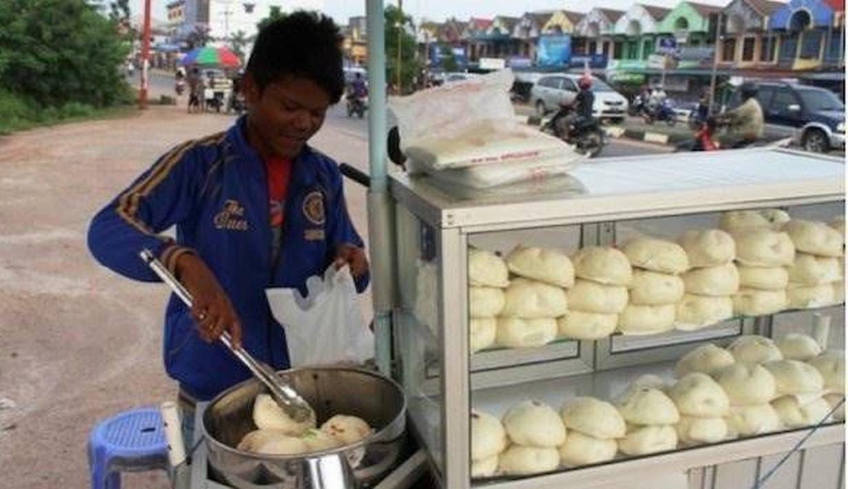 Coba perhatikan di sisi kanan atau kiri jalanan saat kamu sedang terjebak macet (Source: IST)