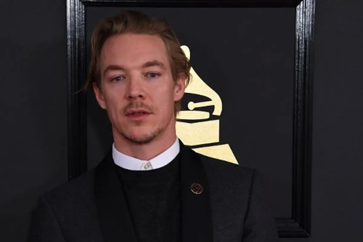 [Bintang] Diplo