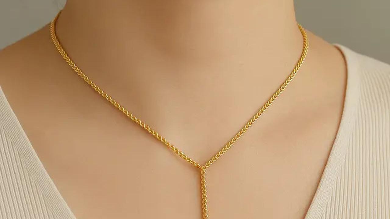 Kalung Panjang &amp; Tipis di Leher Pendek? Coba Ganti dengan Model Matinee Biar Leher Terlihat Jenjang