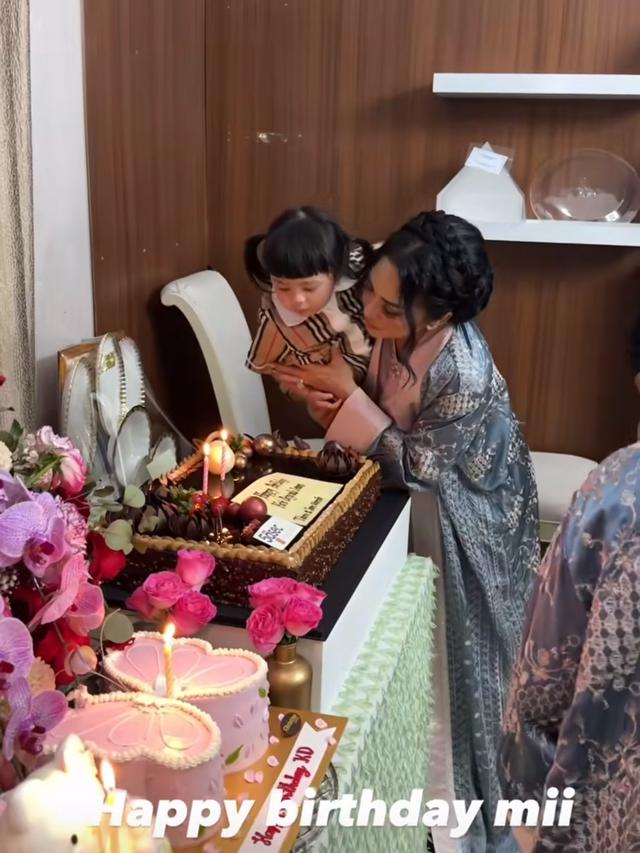 Ultah Krisdayanti ke-49