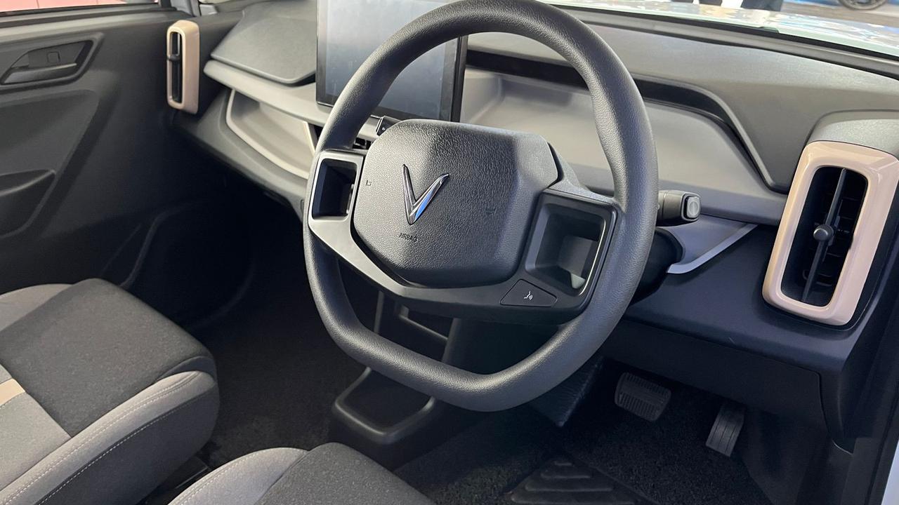 Dashboard dalam kabin VinFast VF3